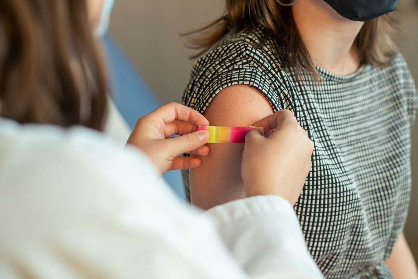 Кір: симптоми за днями, плями Копліка та профілактика ускладнень